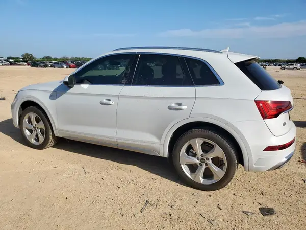 WA1EAAFY0S2055524 2025 AUDI Q5 - Image 2