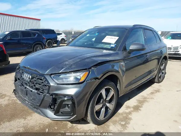 WA1EAAFY1N2051017 2022 AUDI Q5 - Image 2
