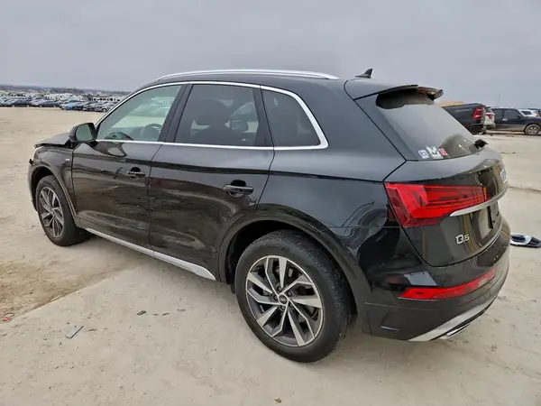 WA1EAAFY1N2104301 2022 AUDI Q5 - Image 2