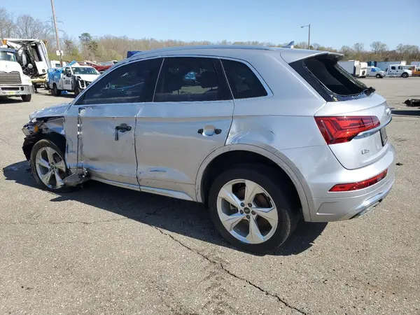 WA1EAAFY1N2133216 2022 AUDI Q5 - Image 2