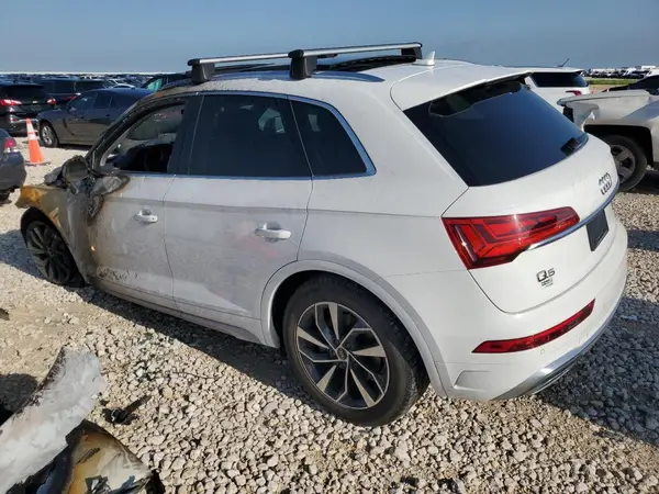 WA1EAAFY1N2137332 2022 AUDI Q5 - Image 2