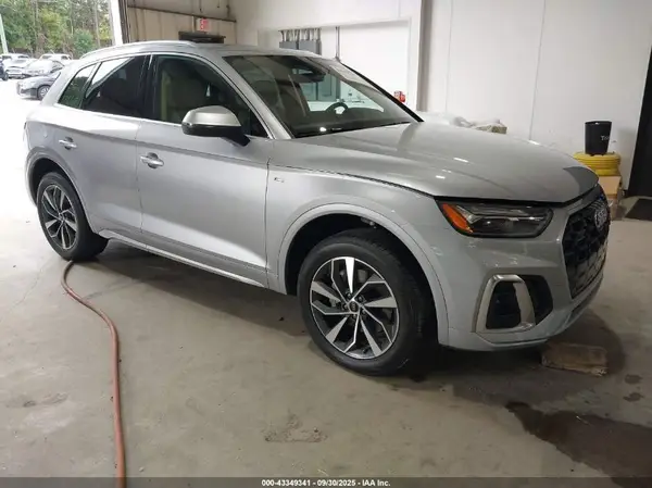 WA1EAAFY1R2030335 2024 AUDI Q5 - Image 1