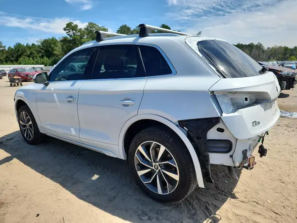 WA1EAAFY1R2037740 2024 AUDI Q5 - Image 2