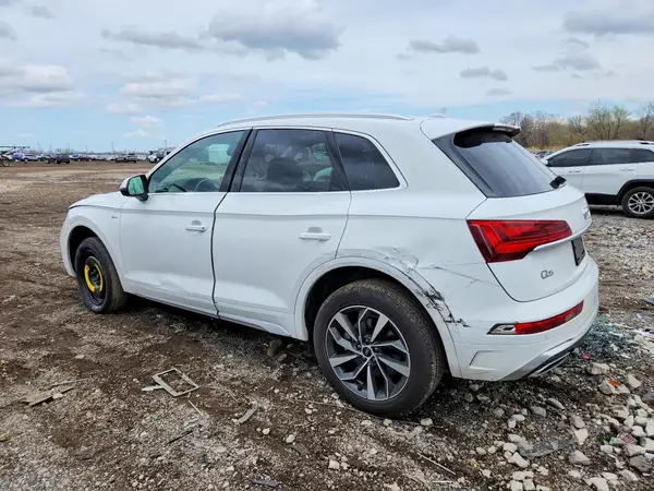 WA1EAAFY1R2087859 2024 AUDI Q5 - Image 2