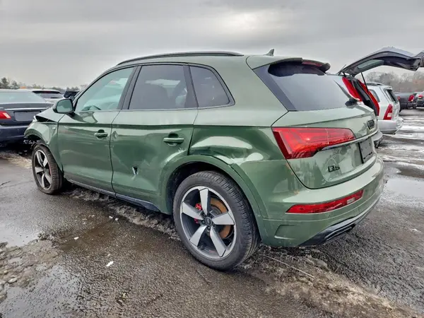 WA1EAAFY1R2140351 2024 AUDI Q5 - Image 2
