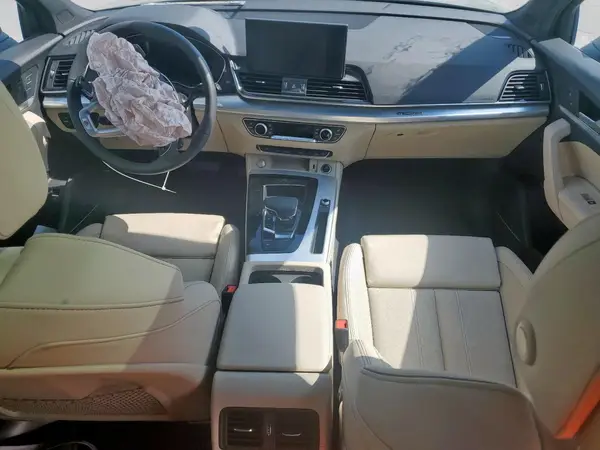 WA1EAAFY1S2033550 2025 AUDI Q5 - Image 8