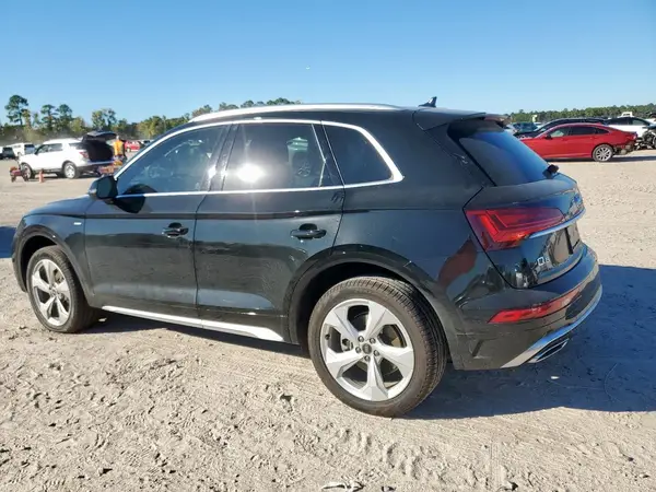 WA1EAAFY1S2055774 2025 AUDI Q5 - Image 2