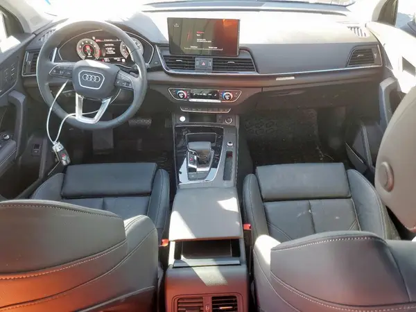 WA1EAAFY1S2055774 2025 AUDI Q5 - Image 8