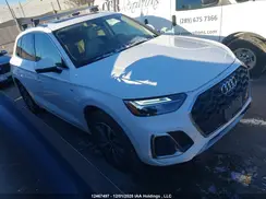 WA1EAAFY2M2057276 2021 AUDI Q5