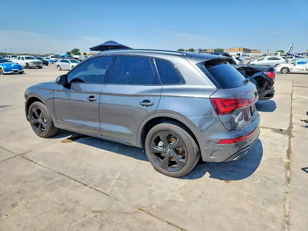 WA1EAAFY2N2001095 2022 AUDI Q5 - Image 2