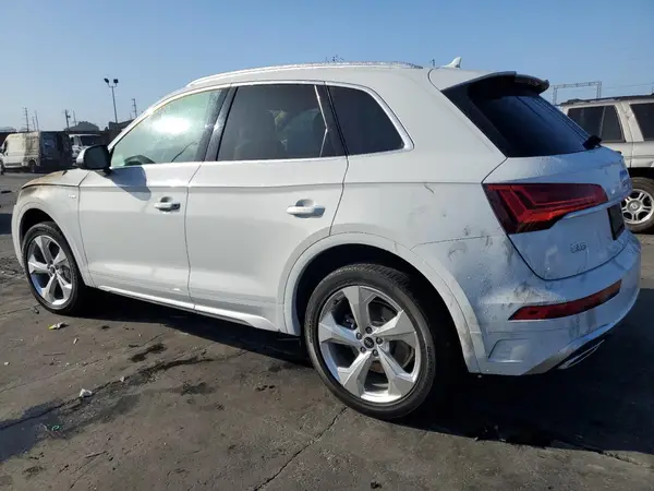 WA1EAAFY2N2007933 2022 AUDI Q5 - Image 2