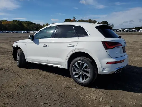 WA1EAAFY2N2048756 2022 AUDI Q5 - Image 2