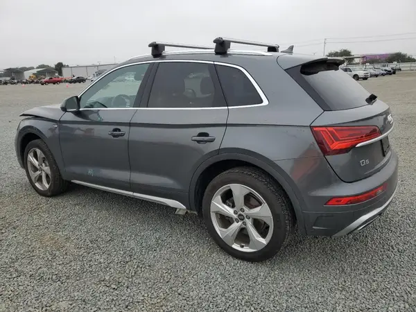 WA1EAAFY2N2077996 2022 AUDI Q5 - Image 2