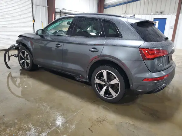 WA1EAAFY2N2120863 2022 AUDI Q5 - Image 2