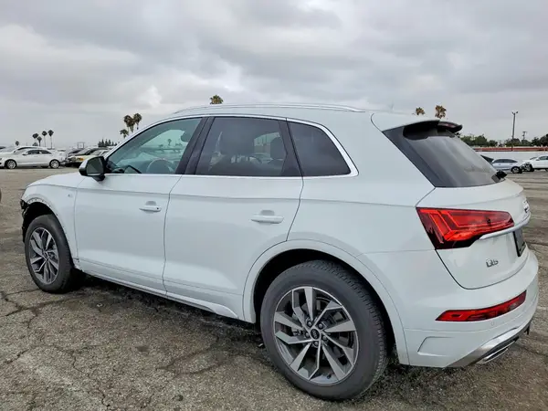 WA1EAAFY2P2153378 2023 AUDI Q5 - Image 2