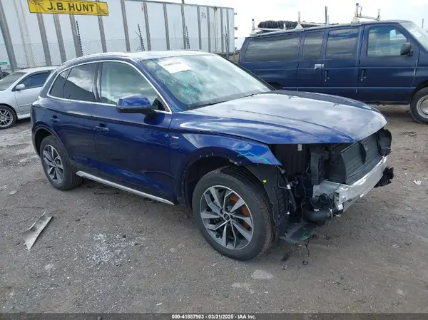 WA1EAAFY2R2018050 2024 AUDI Q5 - Image 1