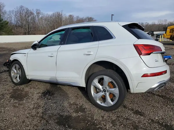 WA1EAAFY2R2024799 2024 AUDI Q5 - Image 2