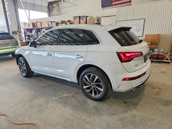 WA1EAAFY2R2041800 2024 AUDI Q5 - Image 2