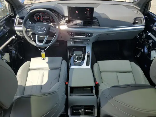 WA1EAAFY2R2120125 2024 AUDI Q5 - Image 8