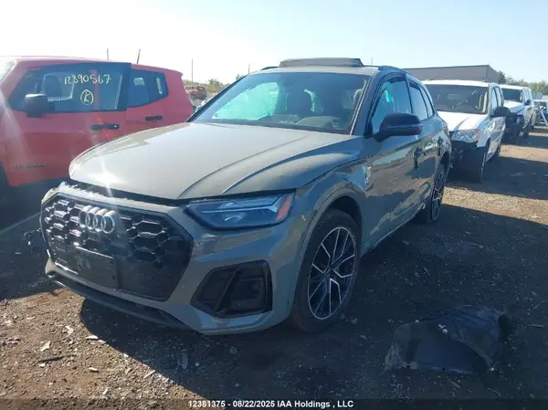 WA1EAAFY3M2028112 2021 AUDI Q5 - Image 2