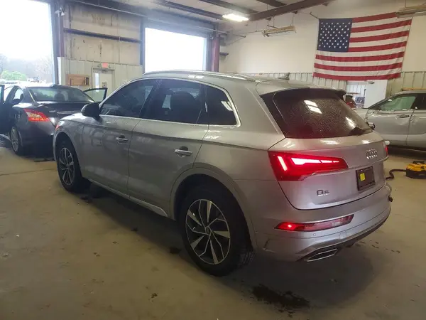WA1EAAFY3N2114943 2022 AUDI Q5 - Image 2