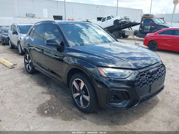 WA1EAAFY3R2011771 2024 AUDI Q5 - Image 1