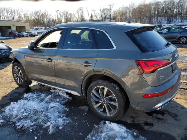 WA1EAAFY3R2026089 2024 AUDI Q5 - Image 2