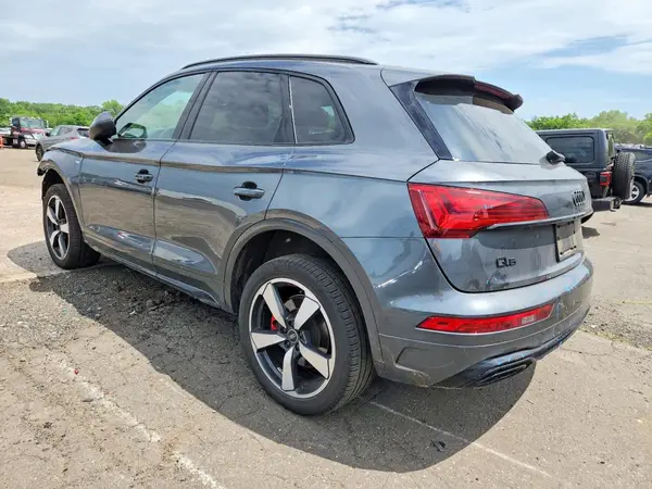 WA1EAAFY3R2115113 2024 AUDI Q5 - Image 2