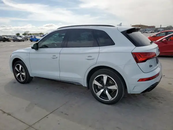 WA1EAAFY4N2015046 2022 AUDI Q5 - Image 2
