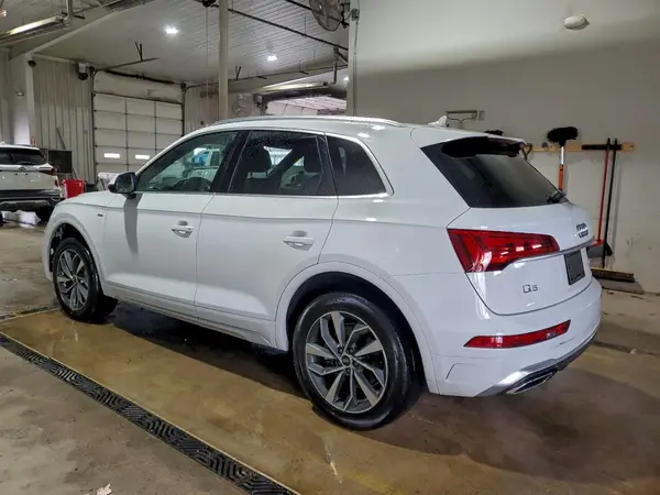 WA1EAAFY4N2019842 2022 AUDI Q5 - Image 2