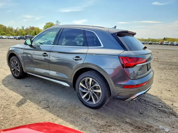 WA1EAAFY4N2099756 2022 AUDI Q5 - Image 2
