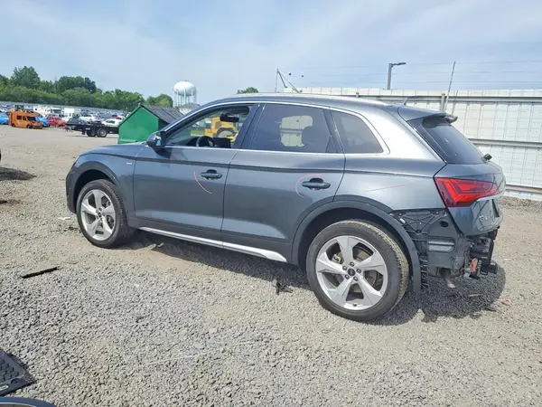 WA1EAAFY4R2069047 2024 AUDI Q5 - Image 2