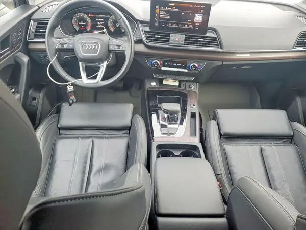 WA1EAAFY4R2074930 2024 AUDI Q5 - Image 8