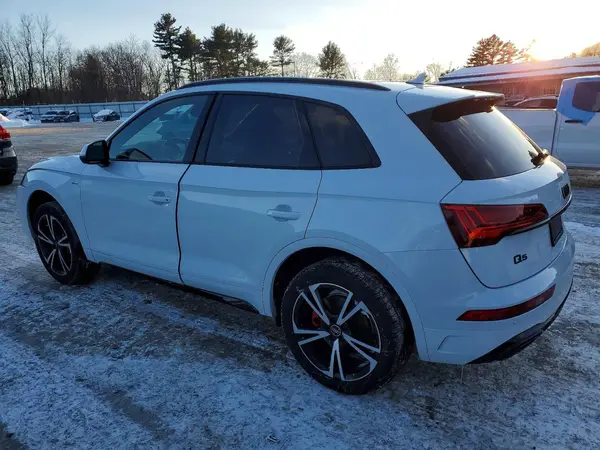 WA1EAAFY4S2024096 2025 AUDI Q5 - Image 2