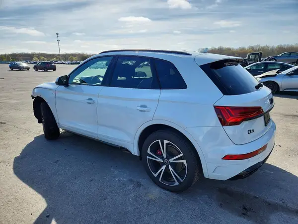 WA1EAAFY4S2052545 2025 AUDI Q5 - Image 2