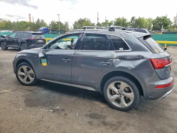 WA1EAAFY5N2069178 2022 AUDI Q5 - Image 2