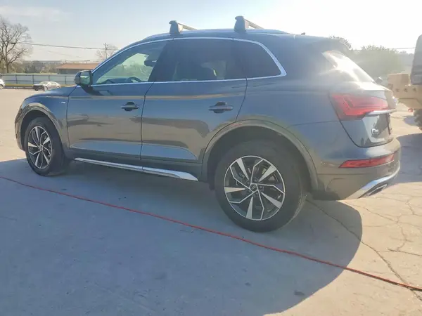 WA1EAAFY5N2099815 2022 AUDI Q5 - Image 2