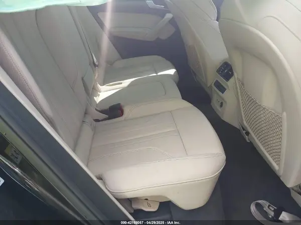 WA1EAAFY5R2030063 2024 AUDI Q5 - Image 8