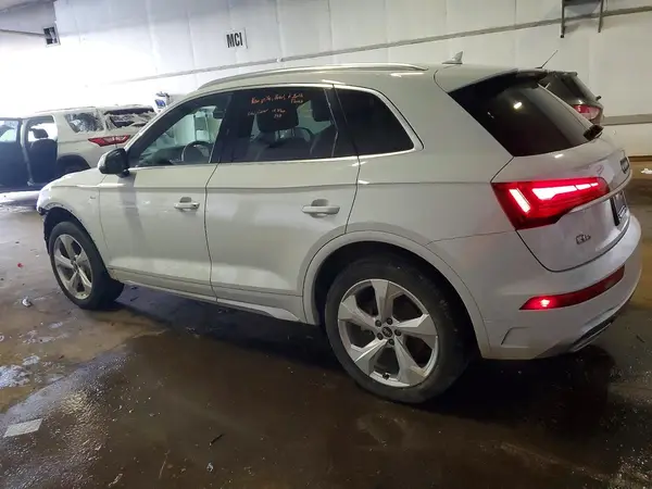 WA1EAAFY6N2068881 2022 AUDI Q5 - Image 2