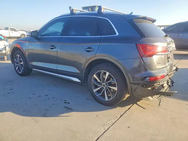 WA1EAAFY6N2074230 2022 AUDI Q5 - Image 2
