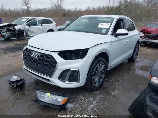WA1EAAFY6P2030702 2023 AUDI Q5 - Image 2