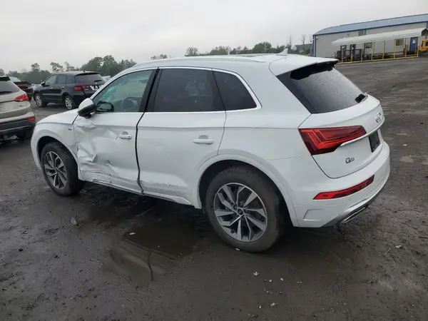 WA1EAAFY6P2096392 2023 AUDI Q5 - Image 2