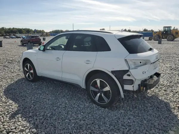 WA1EAAFY6R2068157 2024 AUDI Q5 - Image 2