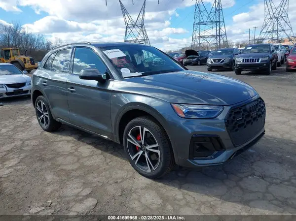 WA1EAAFY6S202040J 2025 AUDI Q5 - Image 1