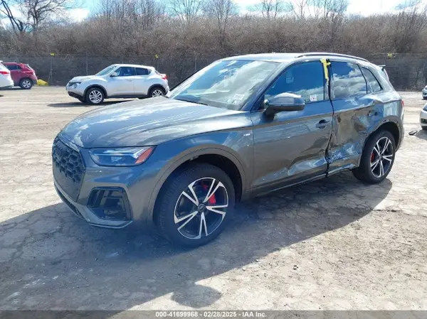 WA1EAAFY6S202040J 2025 AUDI Q5 - Image 2