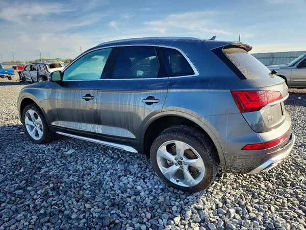 WA1EAAFY6S2029946 2025 AUDI Q5 - Image 2