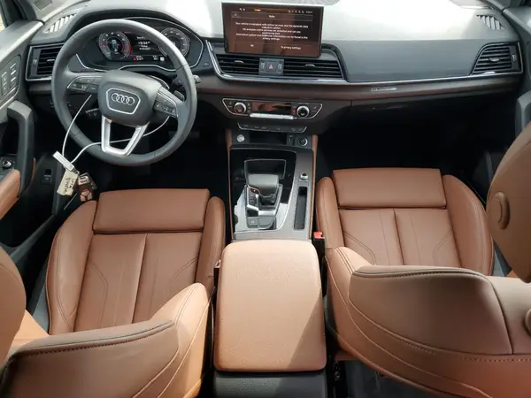 WA1EAAFY6S2050960 2025 AUDI Q5 - Image 8