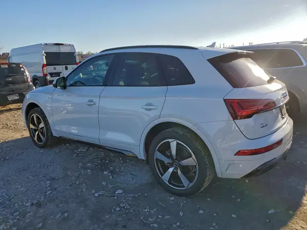 WA1EAAFY7N2010309 2022 AUDI Q5 - Image 2