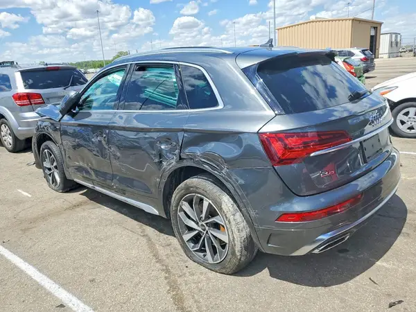 WA1EAAFY7N2087021 2022 AUDI Q5 - Image 2