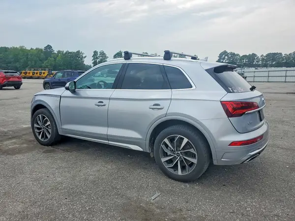 WA1EAAFY7N2123290 2022 AUDI Q5 - Image 2